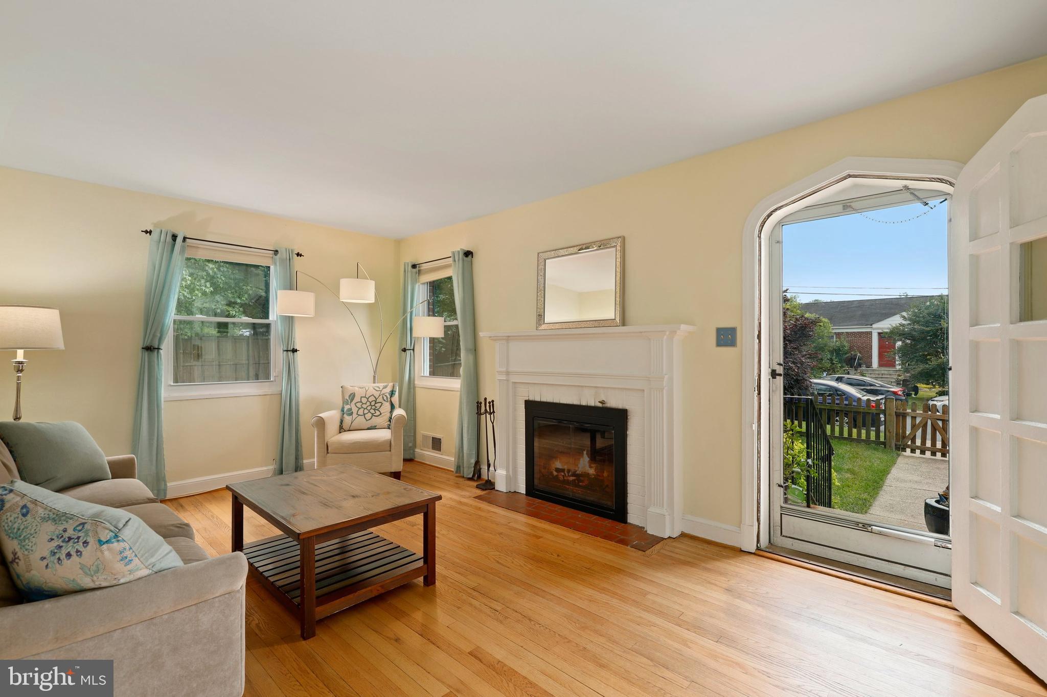 2719 Hardy Avenue Silver Spring, MD 20902 - Photo 6 of 41