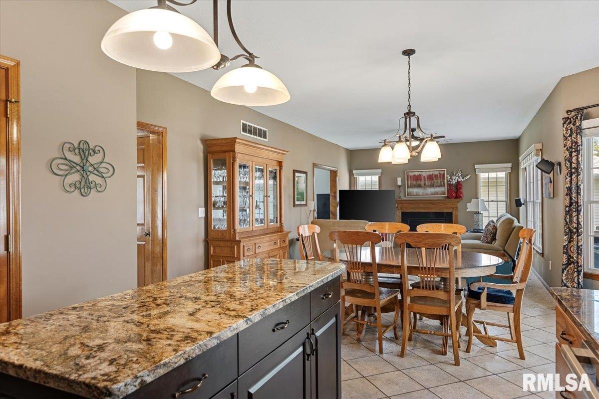 3725 Indian Grass Lane Springfield, IL 62712 - Photo 11 of 48