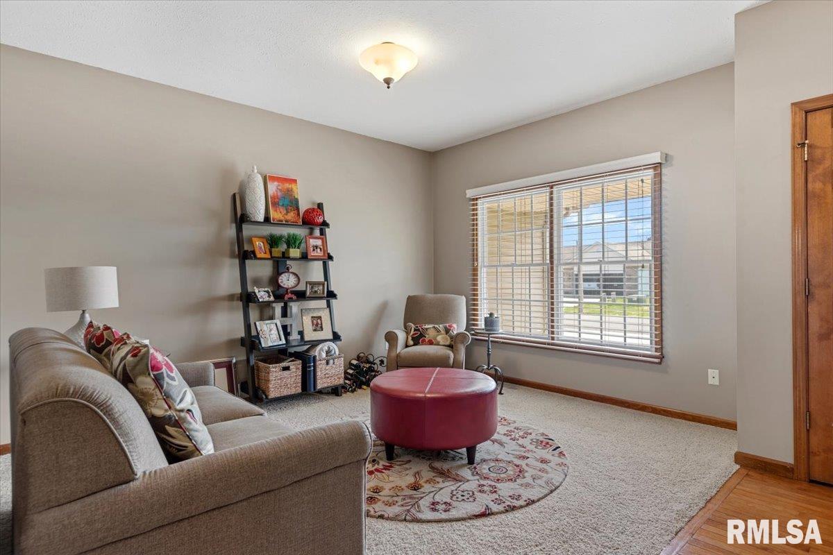 3725 Indian Grass Lane Springfield, IL 62712 - Photo 6 of 48