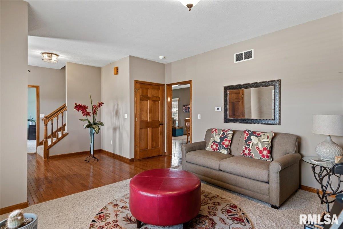 3725 Indian Grass Lane Springfield, IL 62712 - Photo 8 of 48