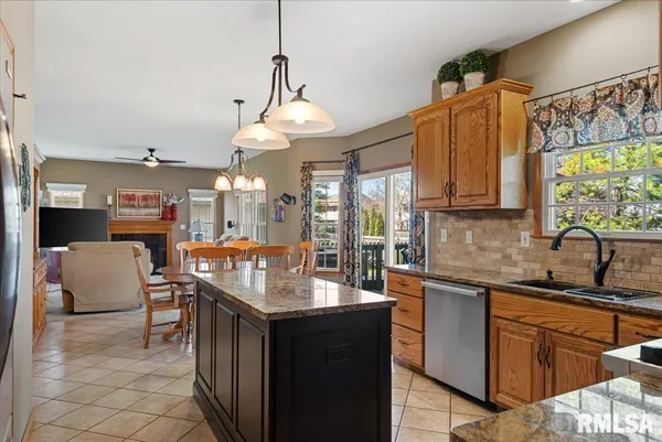 $369,900 | 3725 Indian Grass Lane, Springfield, IL 62712