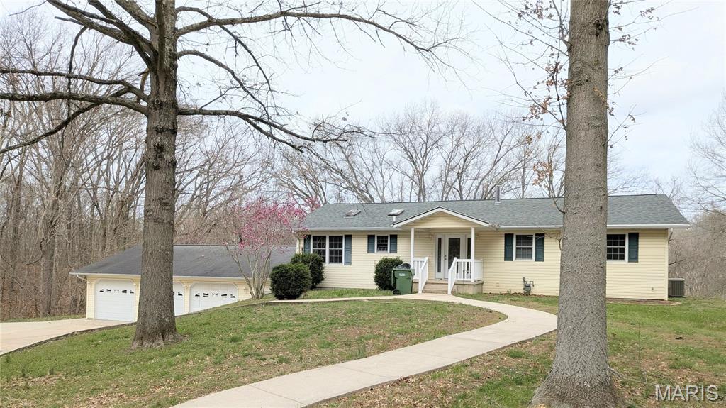 369 Mullins Road Chester, IL 62233 - Photo 3 of 50