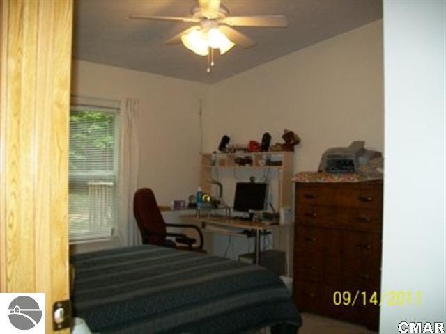 2487 North Pingree Road Alma, MI 48801 - Photo 8 of 15 1770964-7.JPG