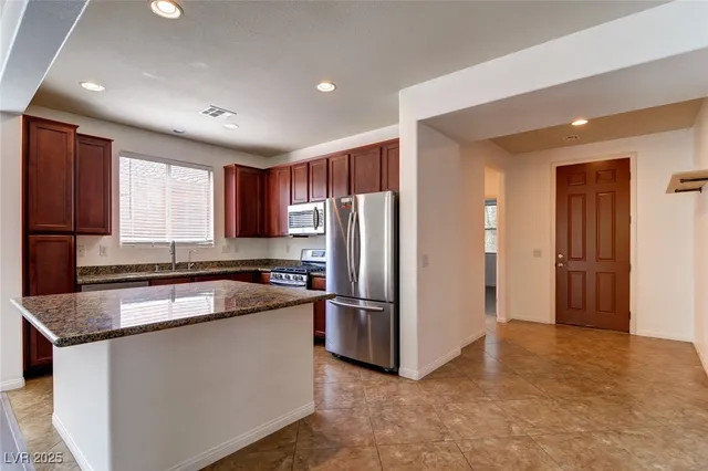 $1,950 | 1012 Via Canale Drive, Henderson, NV 89011