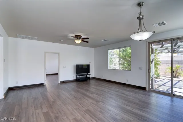 $1,950 | 1012 Via Canale Drive, Henderson, NV 89011