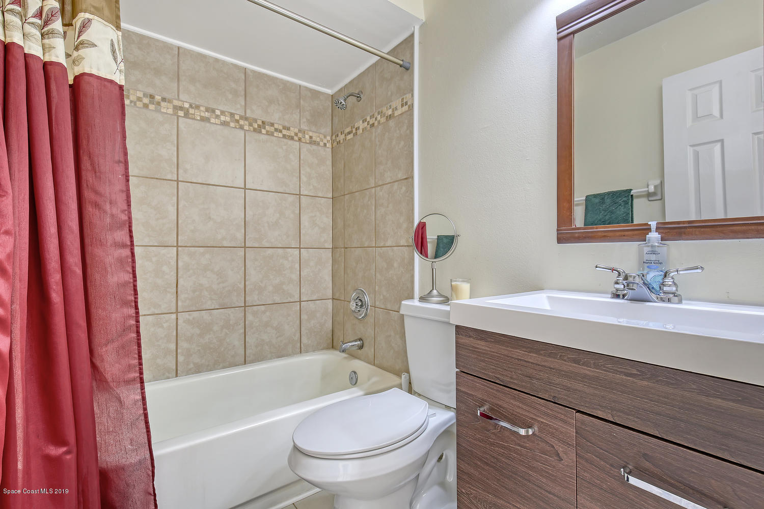 1250 Wing Road Southwest Palm Bay, FL 32908 - Photo 14 of 17 2nd full bath