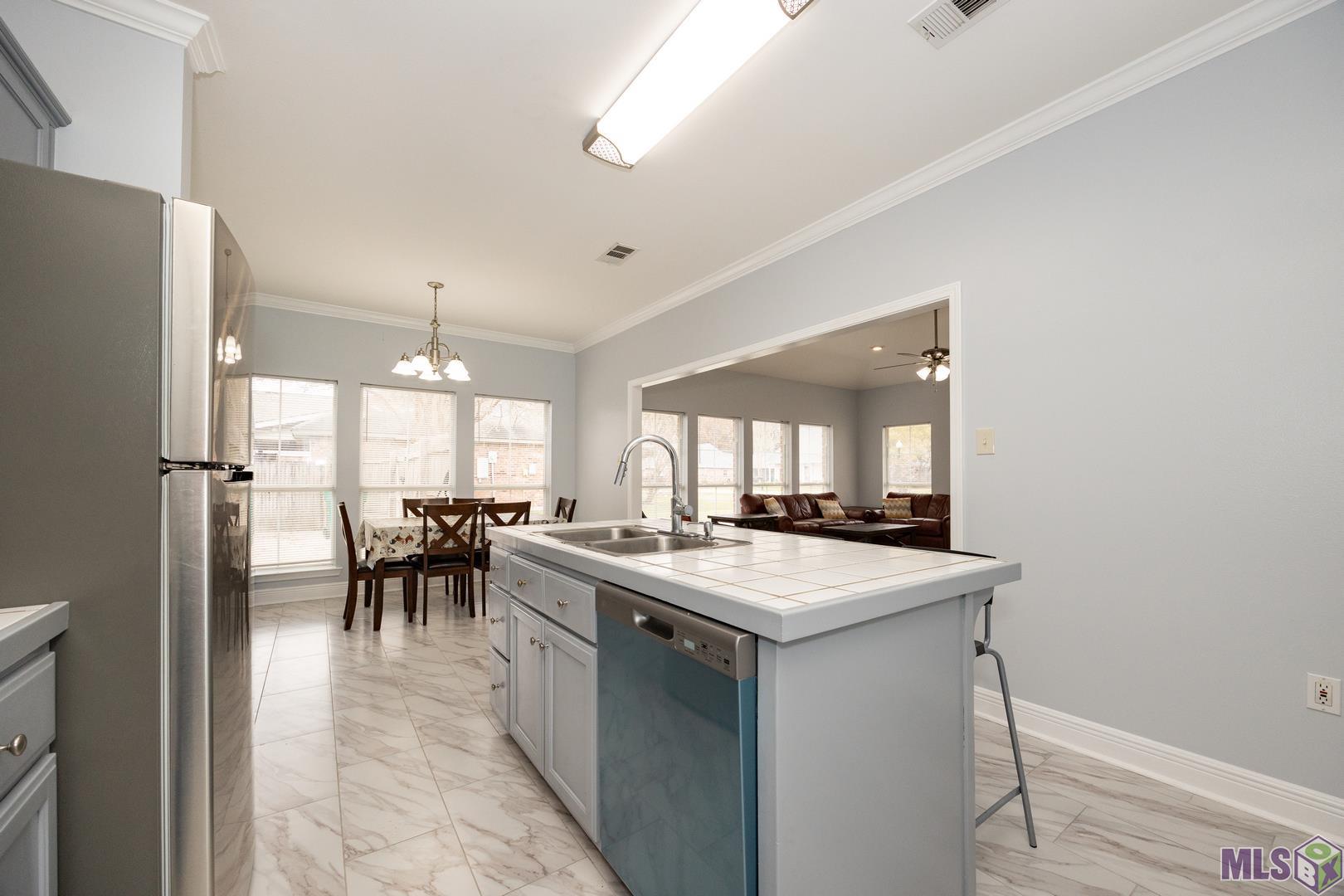 30403 Lafleur Rue Walker, LA 70785 - Photo 11 of 27