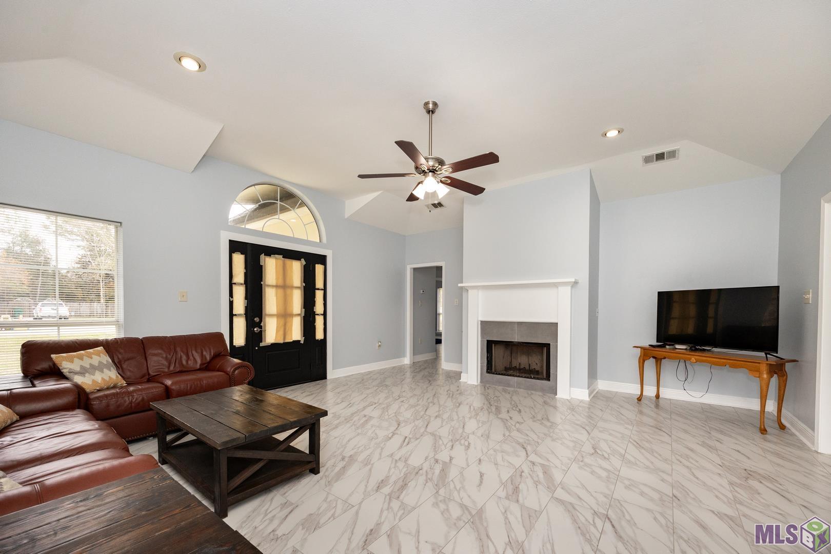 30403 Lafleur Rue Walker, LA 70785 - Photo 5 of 27