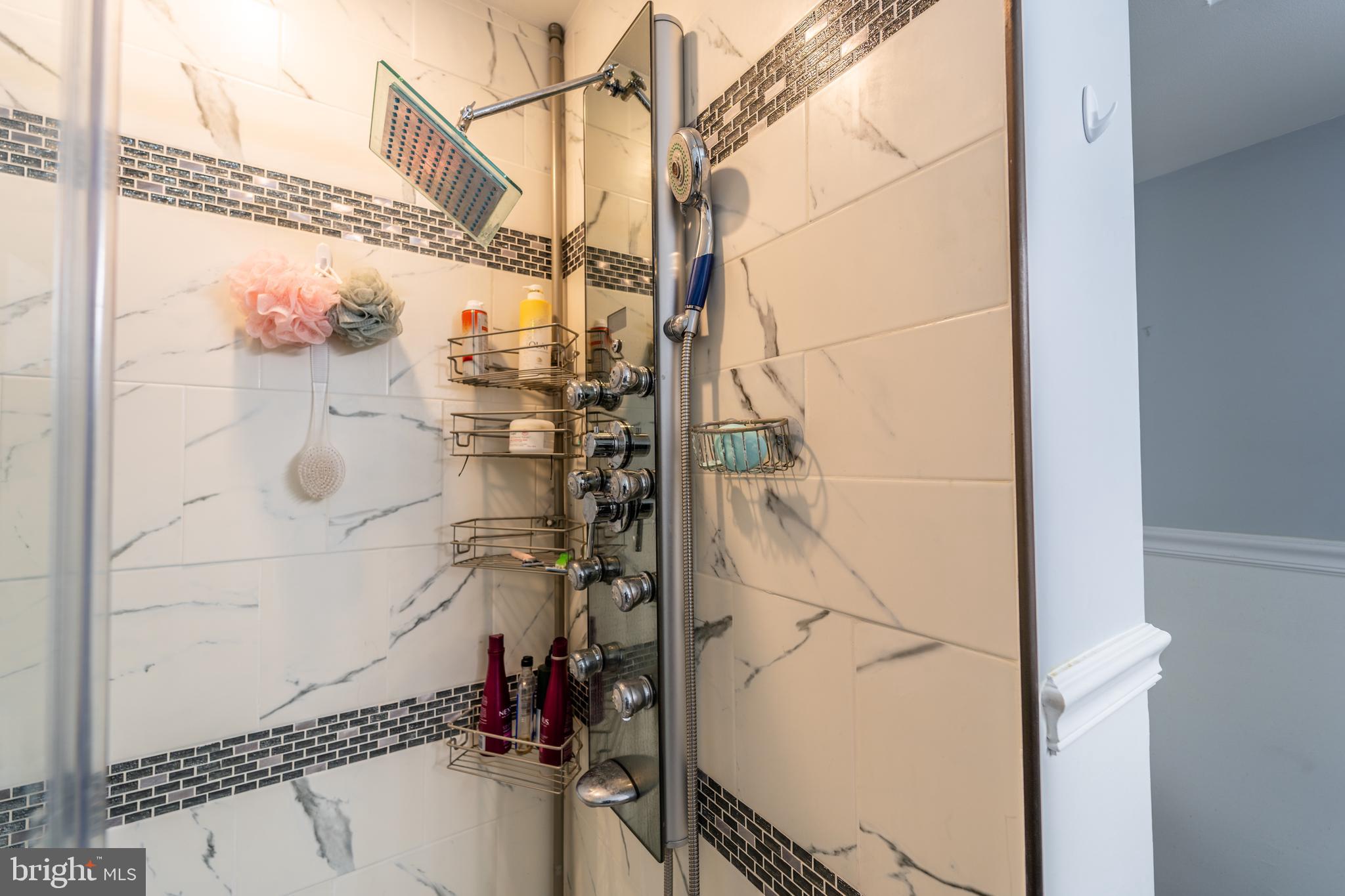 9 Mt Laurel Road Mount Laurel, NJ 08054 - Photo 31 of 48 Master Bath