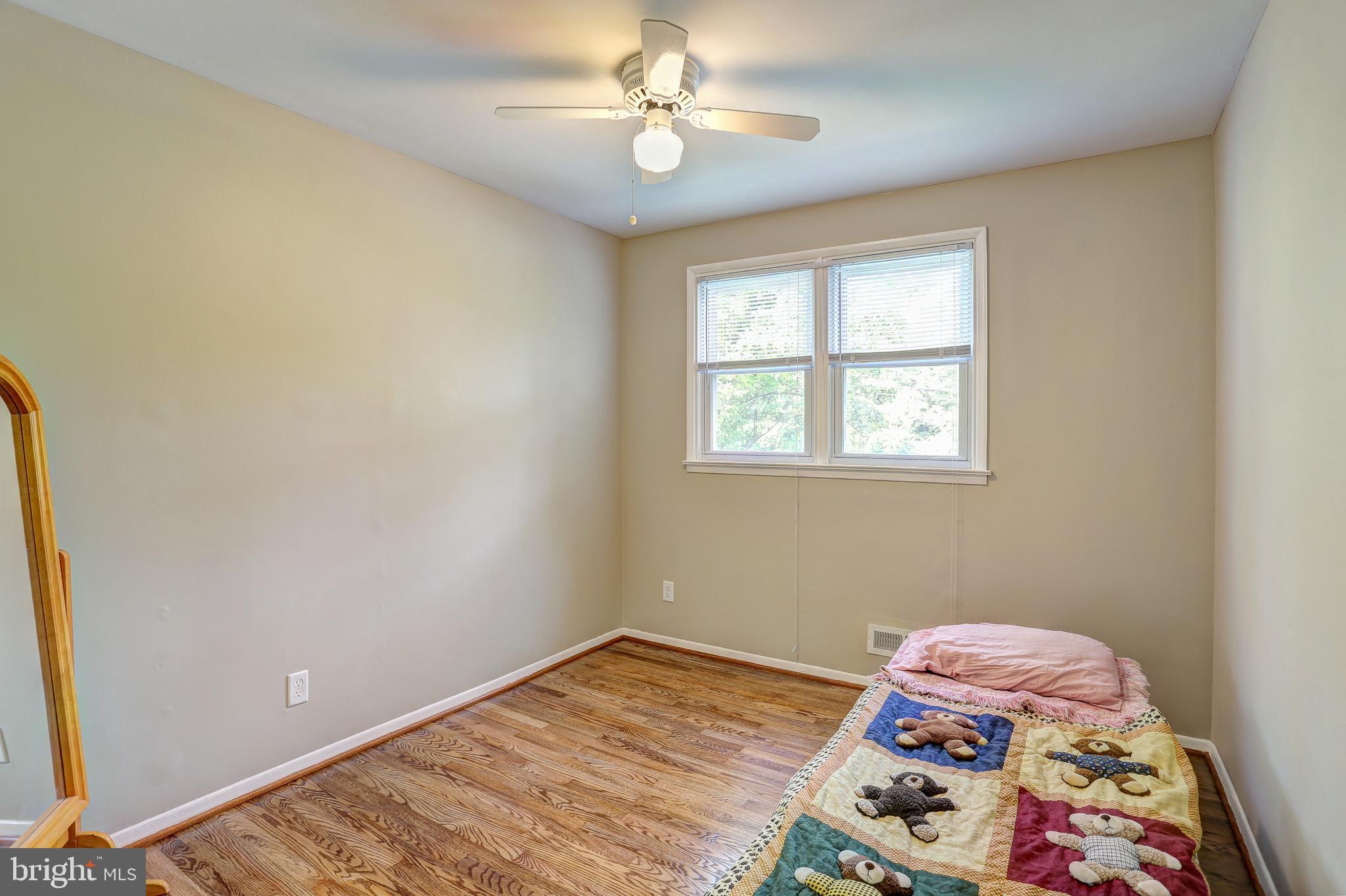 419 North Hammonds Ferry Road Linthicum, MD 21090 - Photo 12 of 24