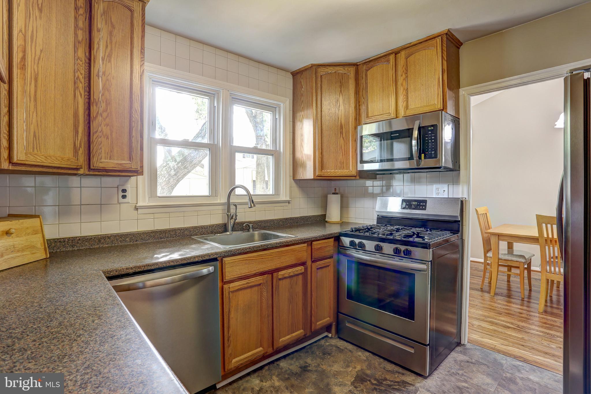 419 North Hammonds Ferry Road Linthicum, MD 21090 - Photo 4 of 24