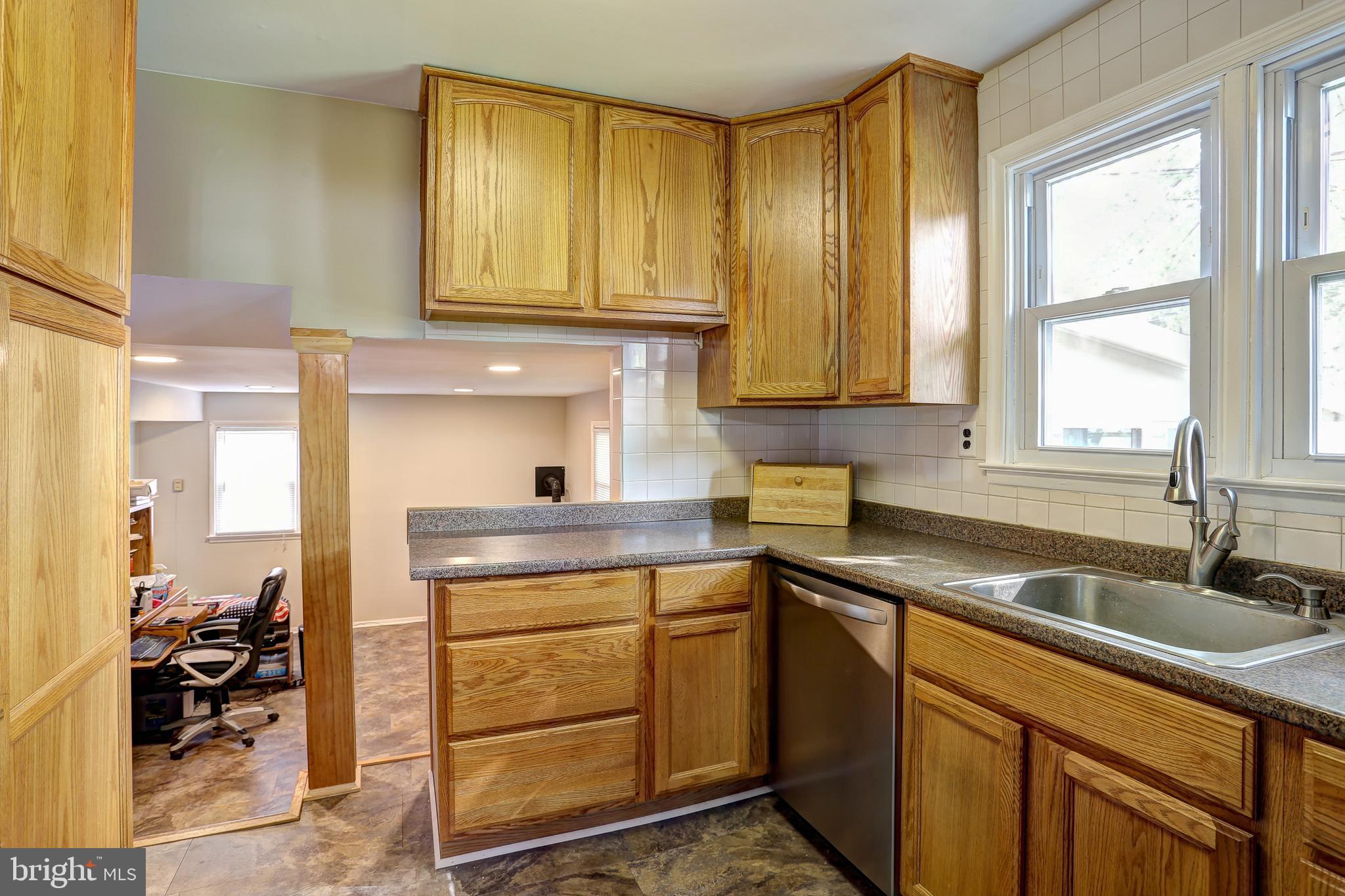 419 North Hammonds Ferry Road Linthicum, MD 21090 - Photo 5 of 24