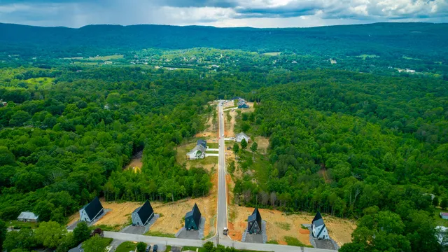 $525,000 | 125 Cascade Drive, Rossville, GA 30741