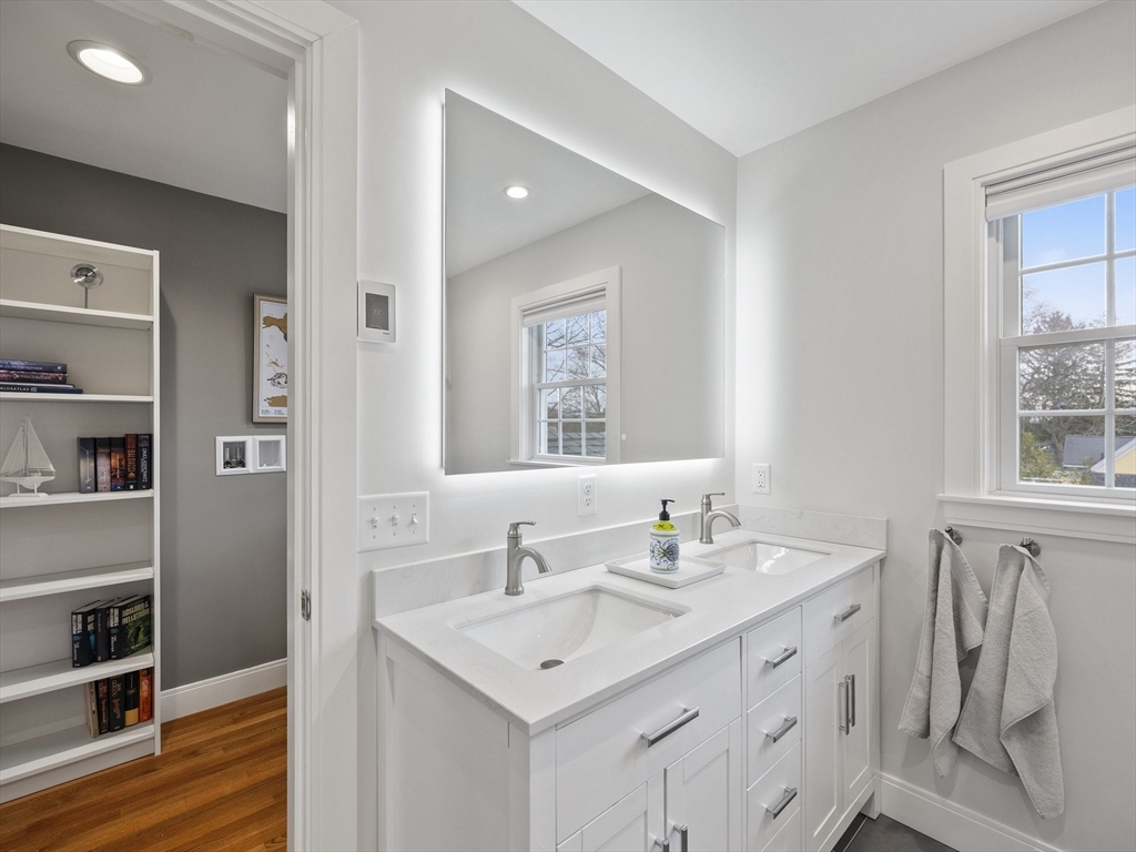 20 Hillcrest Road Reading, MA 01867 - Photo 27 of 36 Gallery Image 27