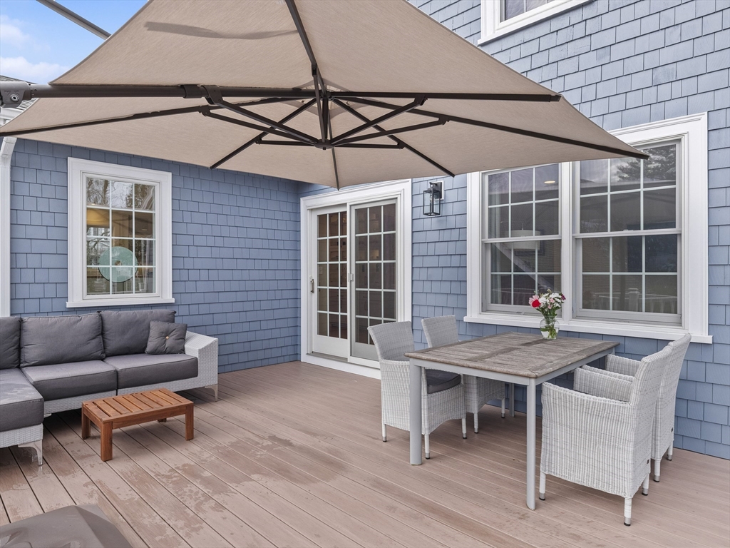 20 Hillcrest Road Reading, MA 01867 - Photo 8 of 36 Gallery Image 8
