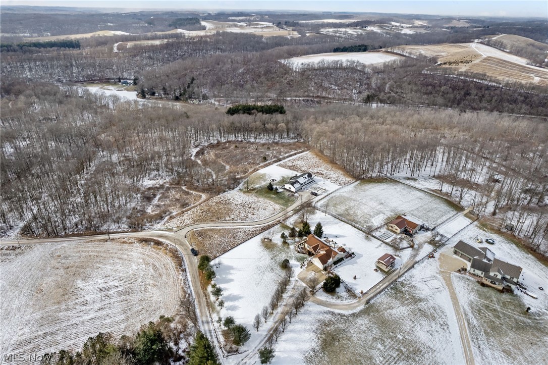 7051 Dial Road Southwest Carrollton, OH 44615 - Photo 14 of 16 Gallery Image 14