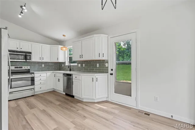 $2,500 | 802 Notre Dame Drive, O'Fallon, MO 63366