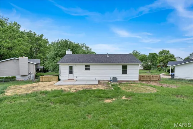 $2,500 | 802 Notre Dame Drive, O'Fallon, MO 63366