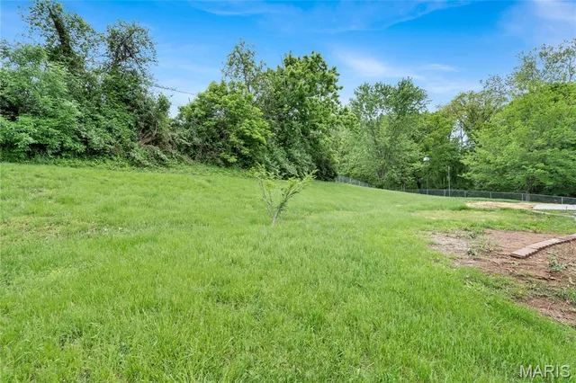 $2,500 | 802 Notre Dame Drive, O'Fallon, MO 63366