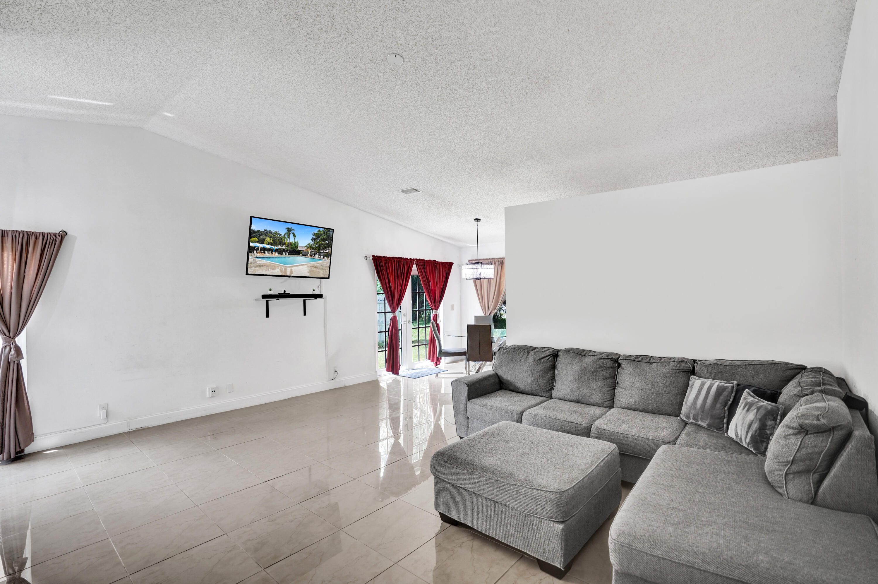7 Ripley Way Boynton Beach, FL 33426 - Photo 18 of 56 DSC03474
