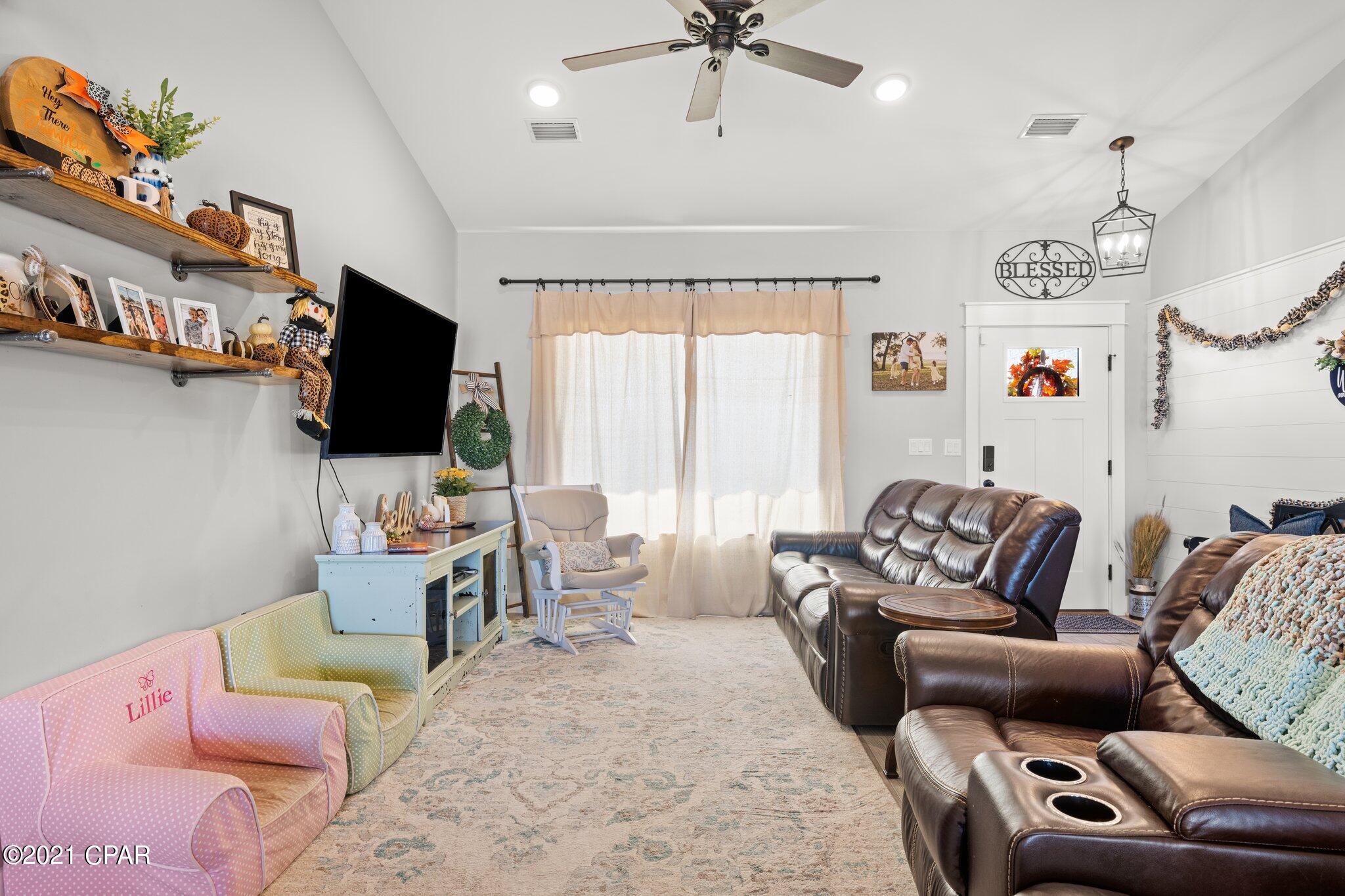 3401 Douglas Road Panama City, FL 32405 - Photo 8 of 37 Gallery Image 8