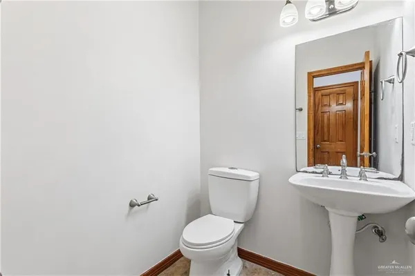 $1,250 | 1305 East Olympia Avenue, Unit A, McAllen, TX 78503