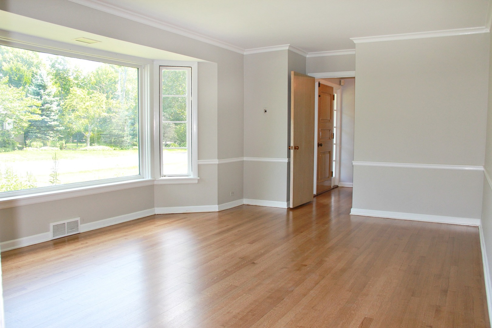 1355 Hackberry Lane Winnetka, IL 60093 - Photo 2 of 18