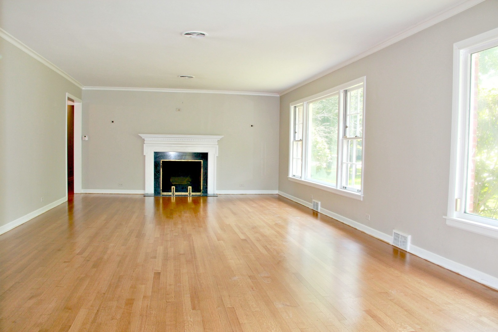 1355 Hackberry Lane Winnetka, IL 60093 - Photo 4 of 18