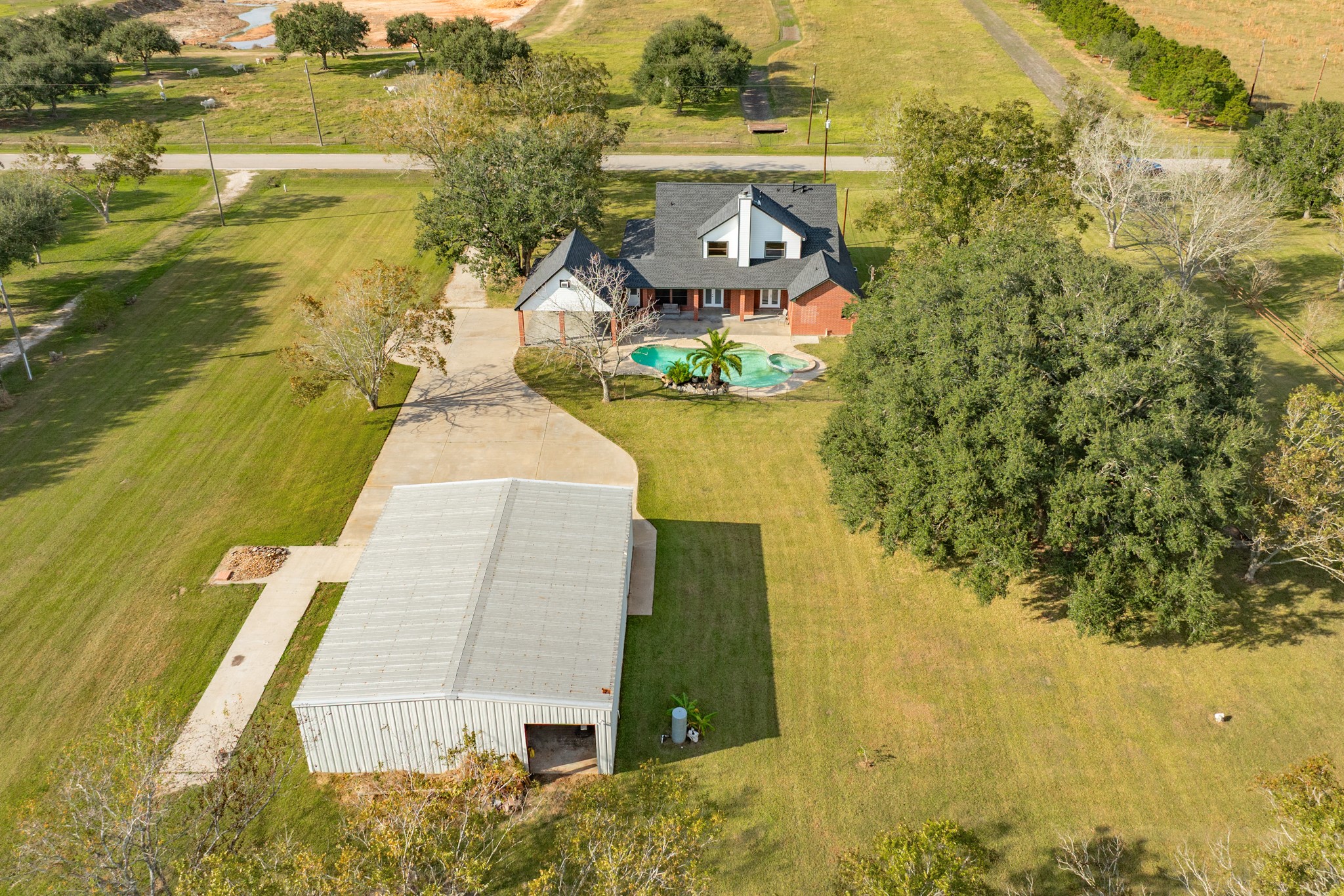 310 County Road 47 Angleton, TX 77515 - Photo 8 of 49