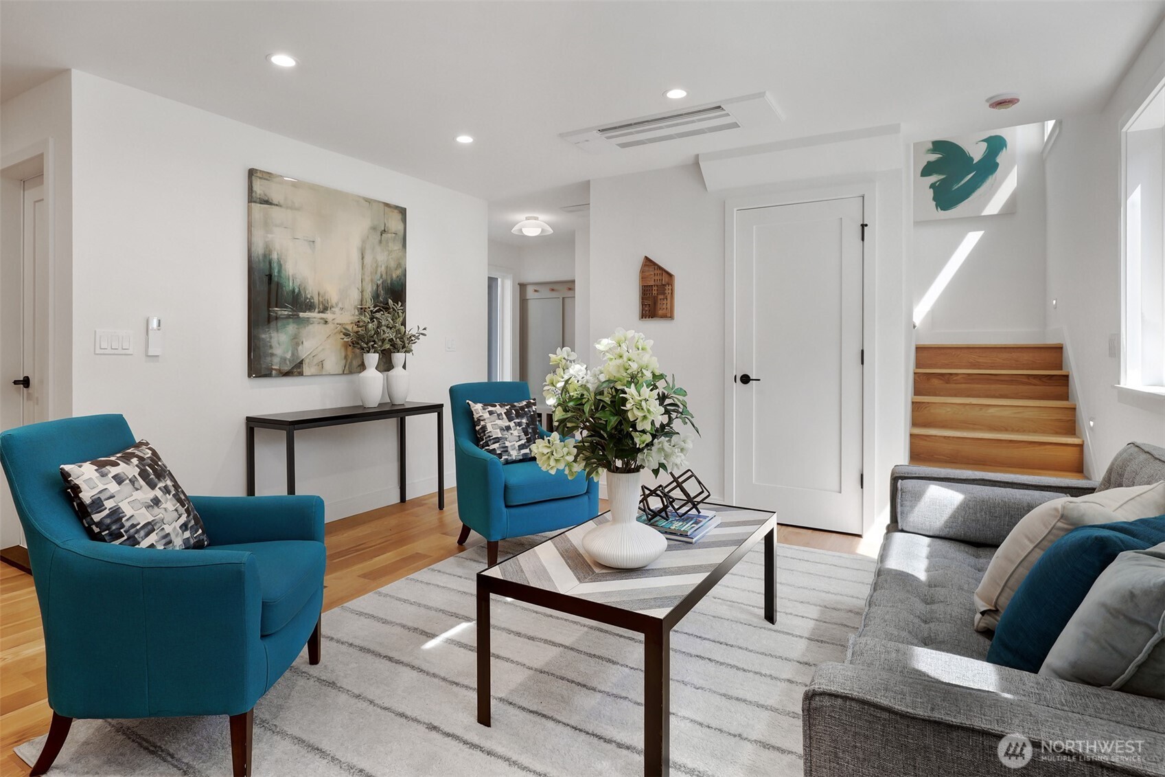 709 North 65th Street Seattle, WA 98103 - Photo 4 of 38 Gallery Image 4