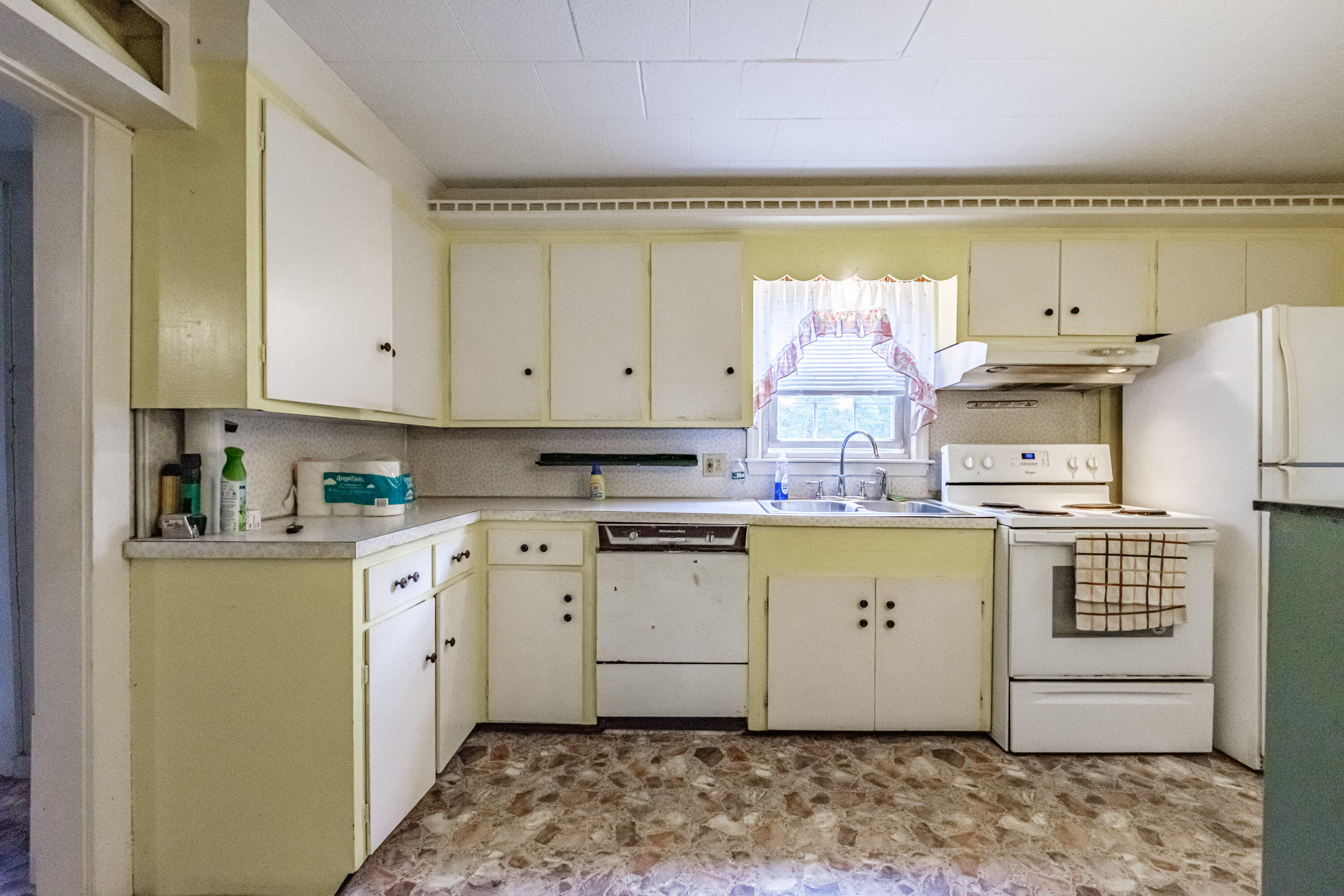 143 Broadturn Road Scarborough, ME 04074 - Photo 24 of 82 Kitchen