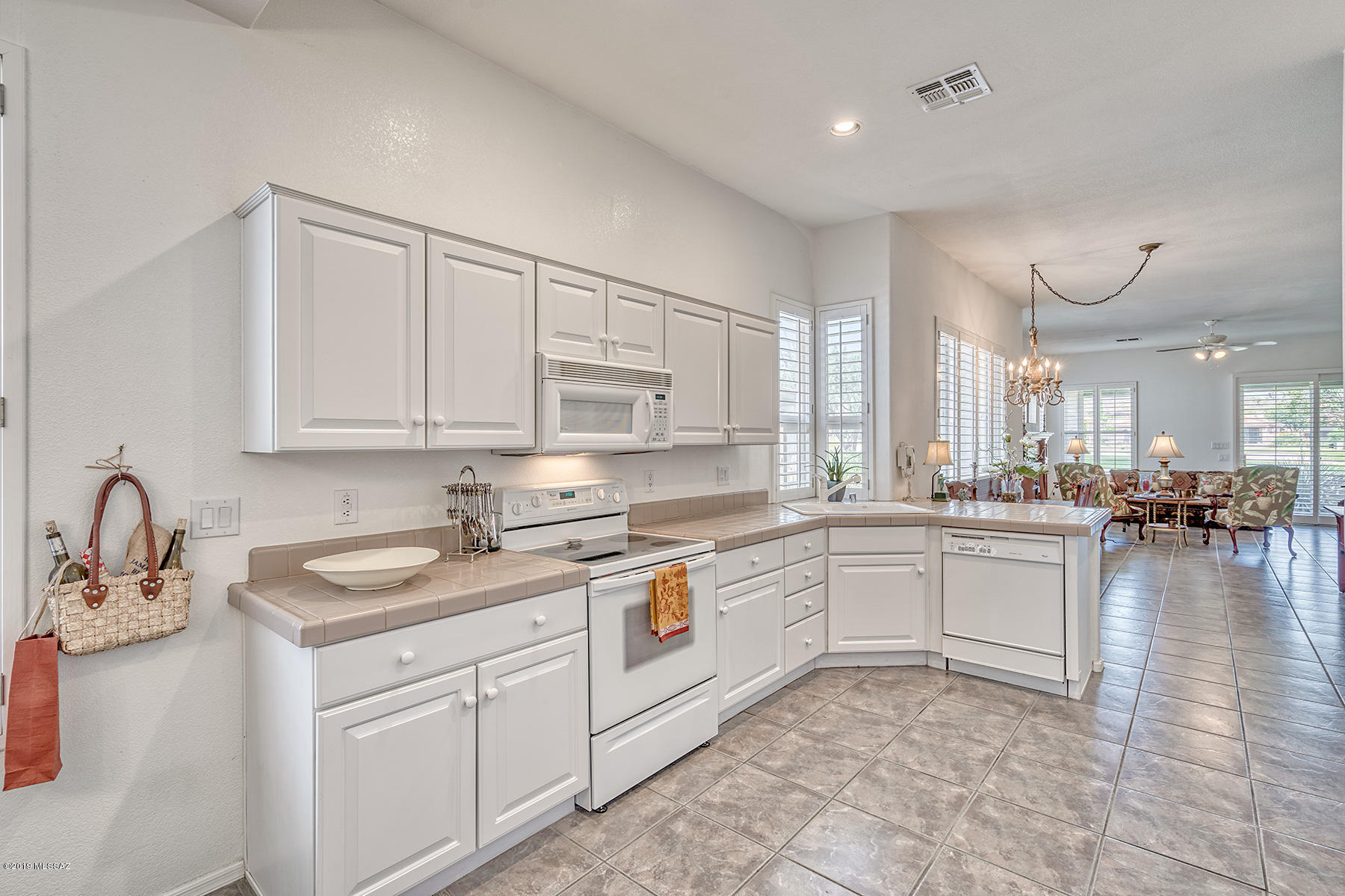 64504 East Wind Ridge Circle Tucson, AZ 85739 - Photo 2 of 30