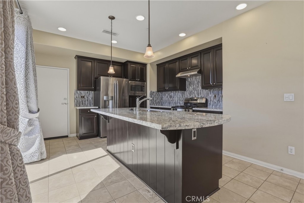 20292 Paseo Almendra Porter Ranch, CA 91326 - Photo 13 of 44