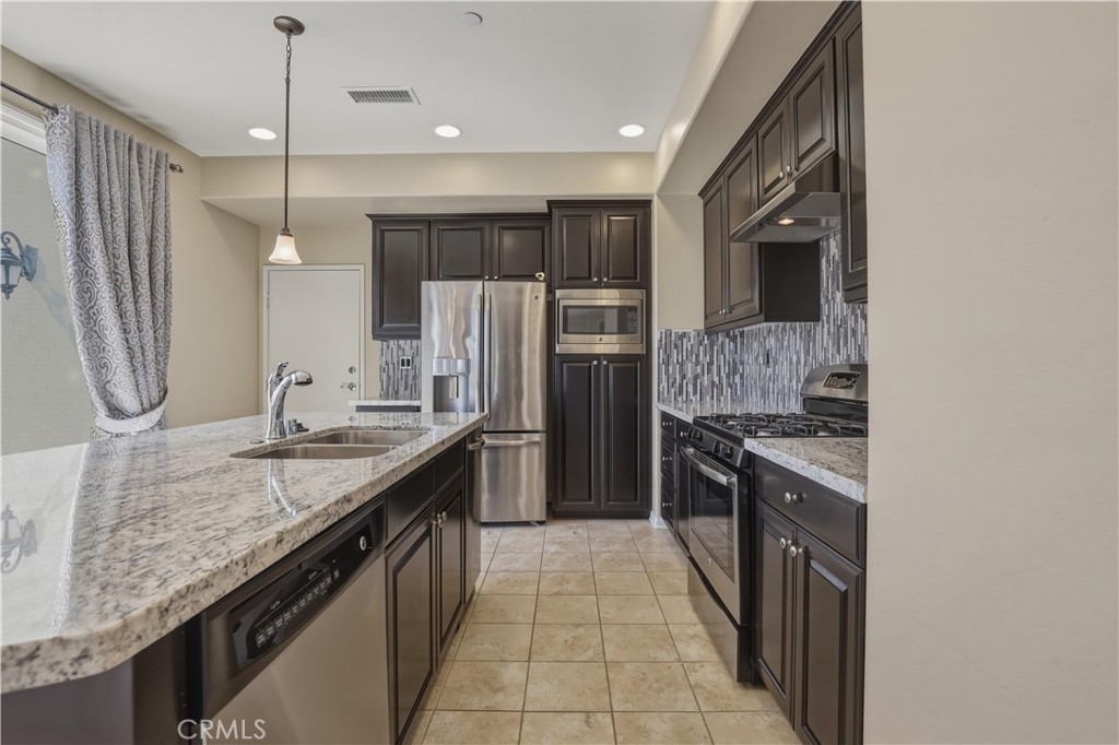 20292 Paseo Almendra Porter Ranch, CA 91326 - Photo 14 of 44