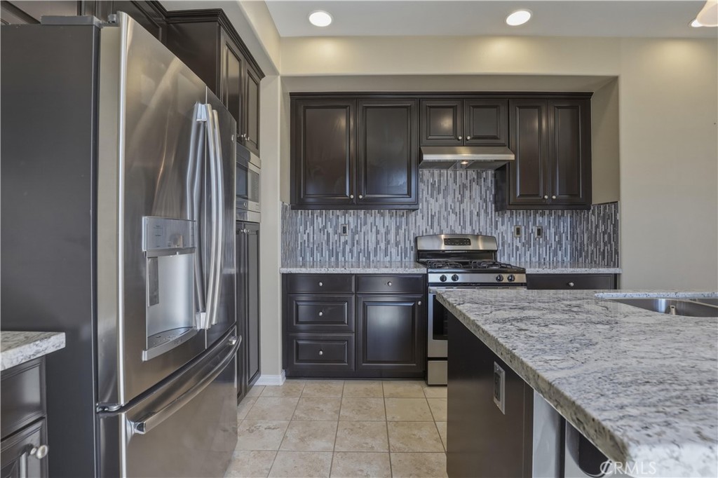 20292 Paseo Almendra Porter Ranch, CA 91326 - Photo 15 of 44