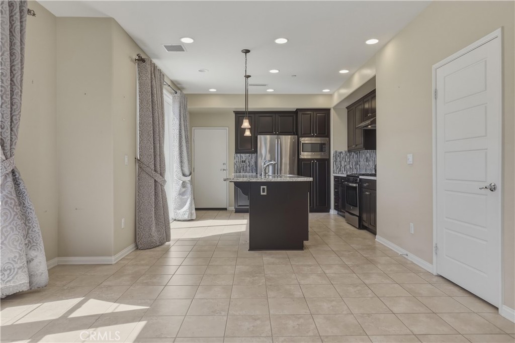 20292 Paseo Almendra Porter Ranch, CA 91326 - Photo 16 of 44