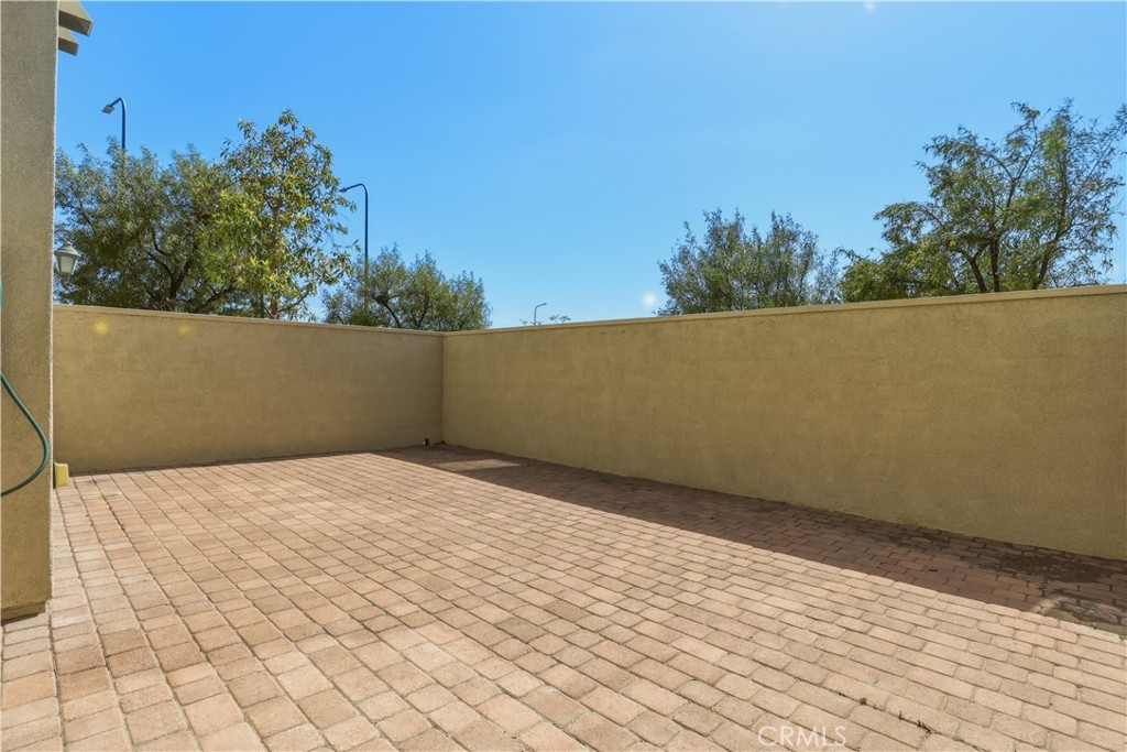 20292 Paseo Almendra Porter Ranch, CA 91326 - Photo 24 of 44 Side yard