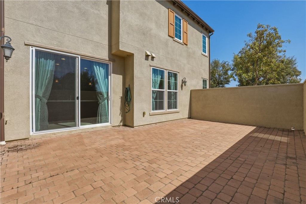 20292 Paseo Almendra Porter Ranch, CA 91326 - Photo 25 of 44 Side yard