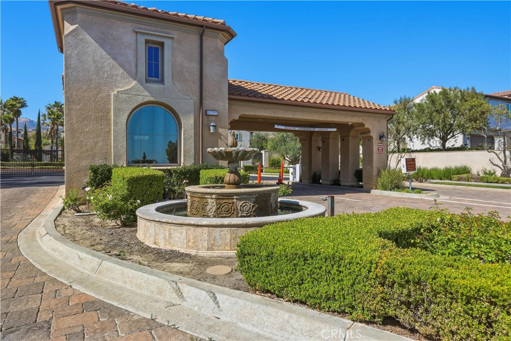 20292 Paseo Almendra Porter Ranch, CA 91326 - Photo 3 of 44