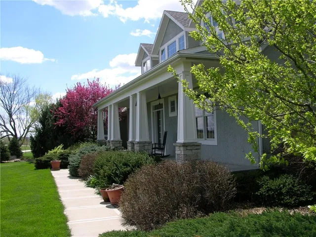 $1,125,000 | 23119 Pawnee Road, Bucyrus, KS 66013