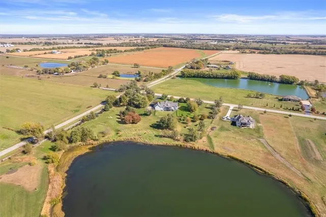 $1,125,000 | 23119 Pawnee Road, Bucyrus, KS 66013