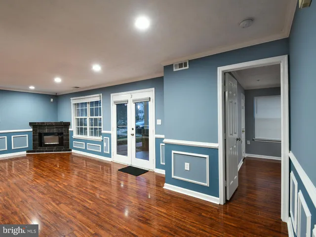 $299,000 | 9720 Lake Point Court, Unit 102, Upper Marlboro, MD 20774