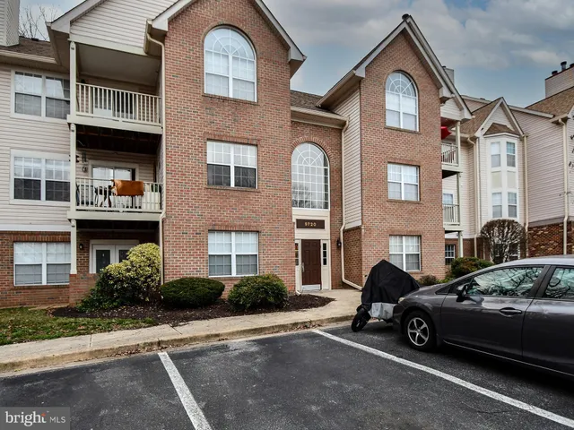 $299,000 | 9720 Lake Point Court, Unit 102, Upper Marlboro, MD 20774