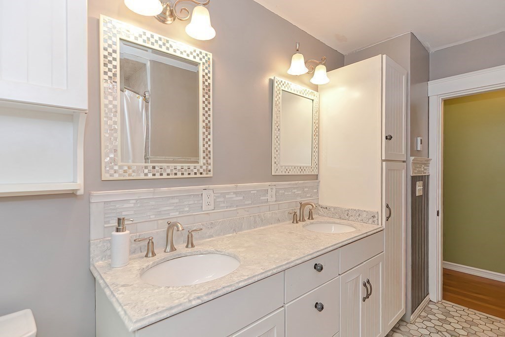 34 Middleboro Road Freetown, MA 02717 - Photo 15 of 35