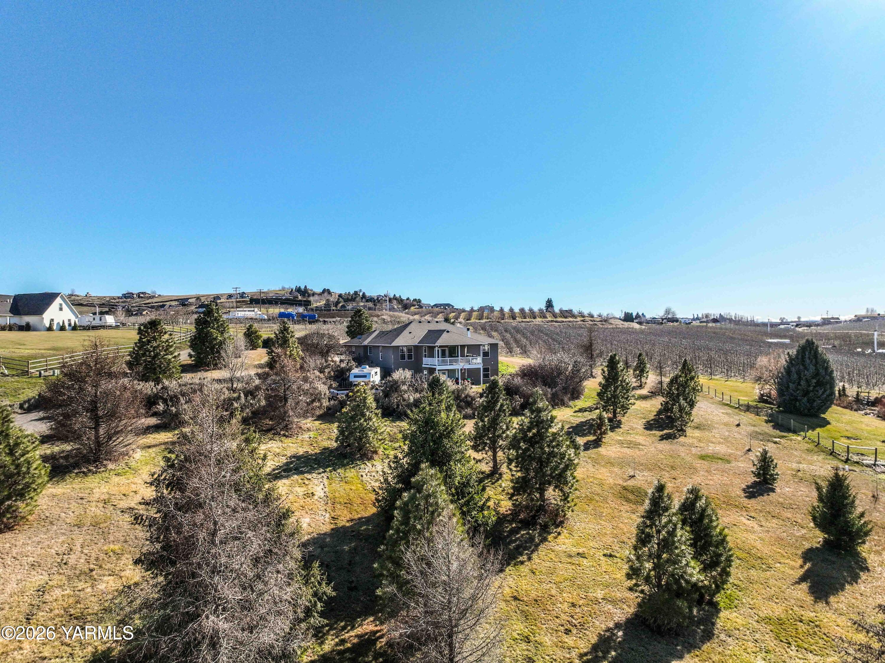 224 Heysman Road Selah, WA 98942 - Photo 8 of 28