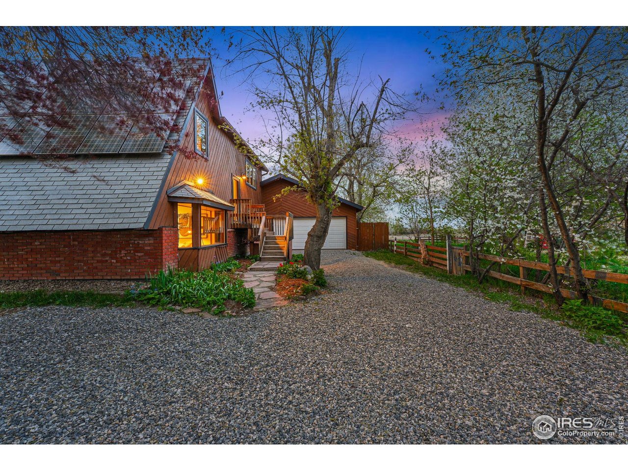 4731 Jay Road Boulder, CO 80301 - Photo 9 of 50 a backyard of a house with lots of green space