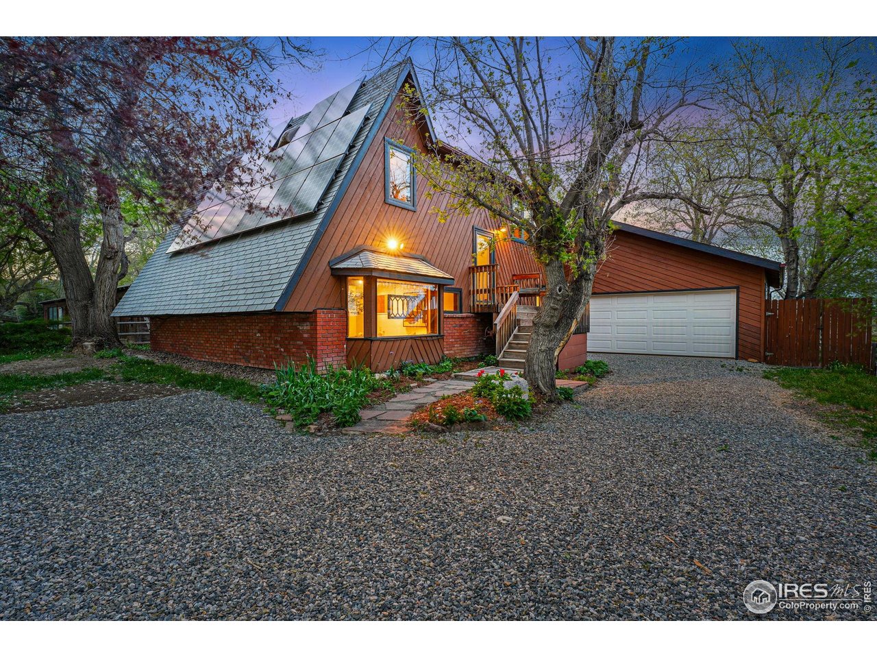4731 Jay Road Boulder, CO 80301 - Photo 10 of 50 a front view of a house with garden