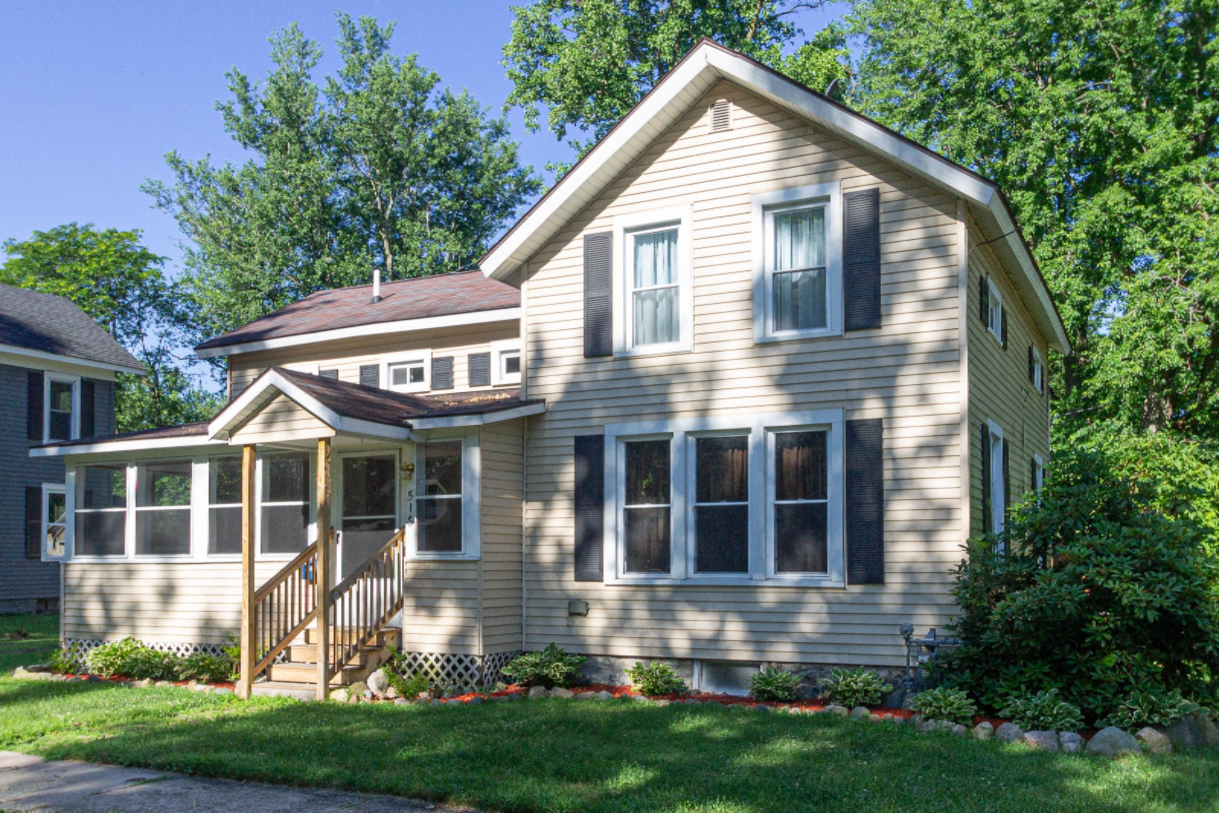516 Maple Street Three Rivers, MI 49093 - Photo 1 of 28 516 Maple St-101
