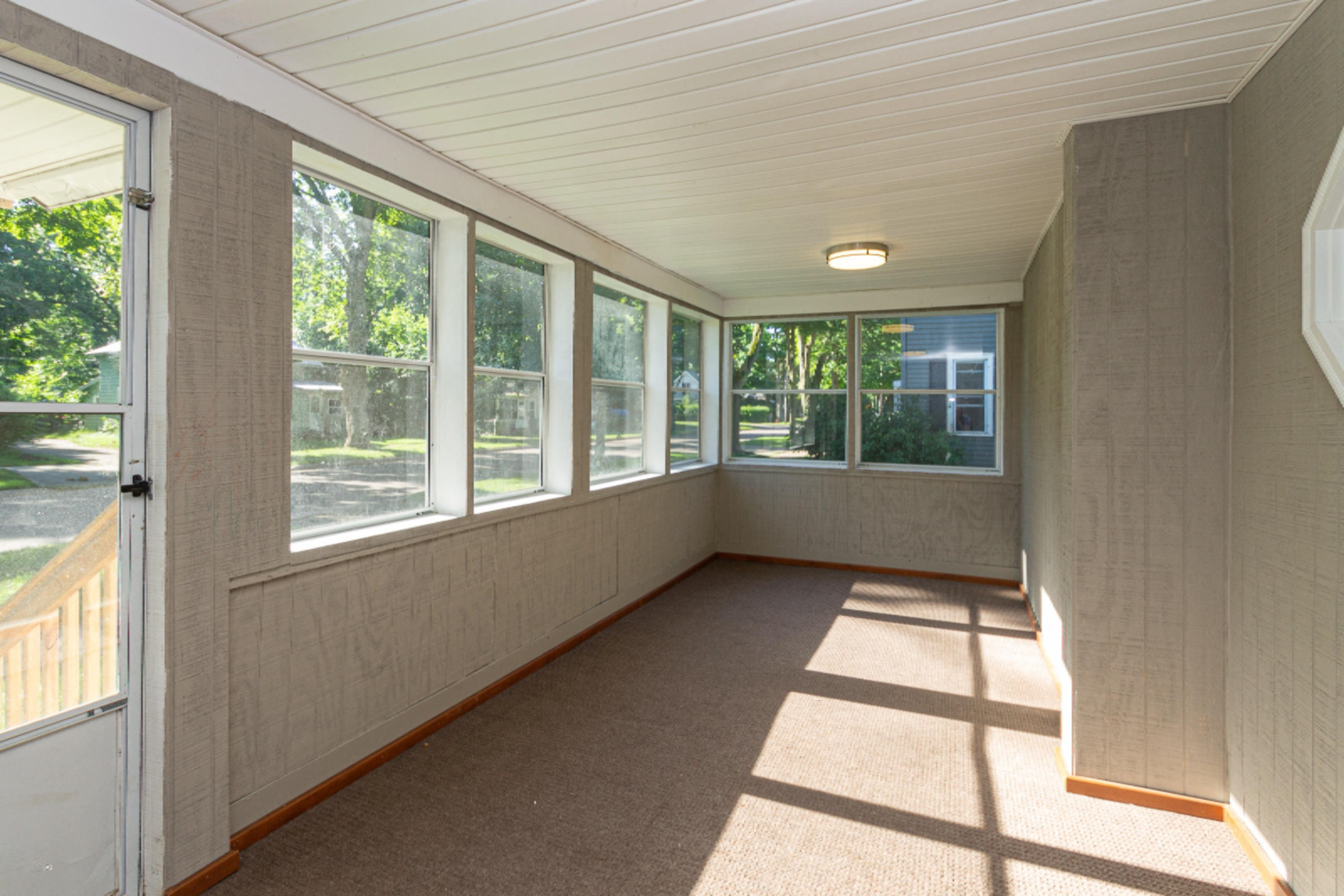 516 Maple Street Three Rivers, MI 49093 - Photo 3 of 28 516 Maple St-103