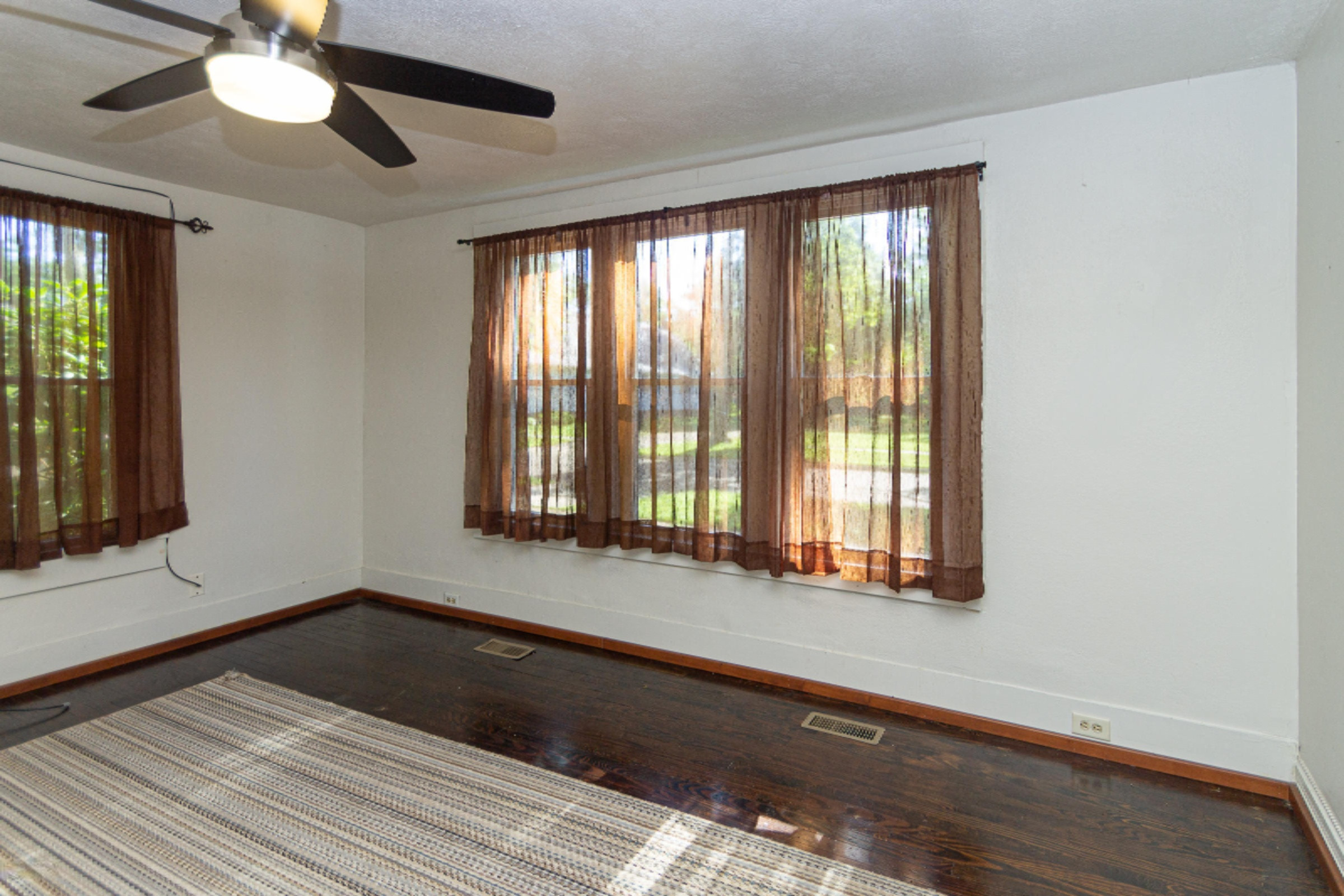 516 Maple Street Three Rivers, MI 49093 - Photo 5 of 28 516 Maple St-105
